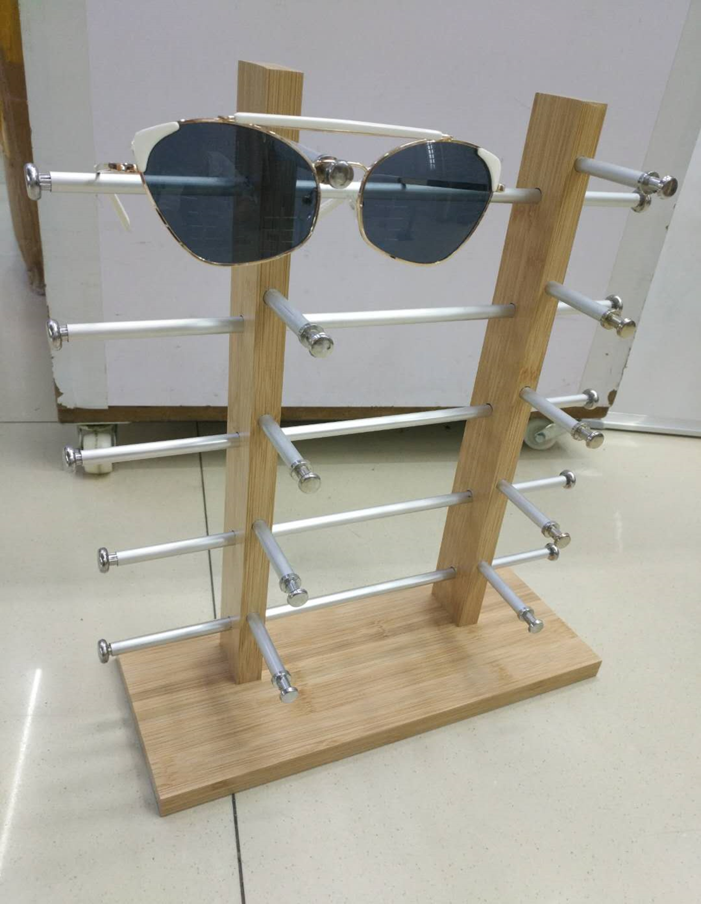 义乌好货 10付木质眼镜展示架 近视太阳镜墨镜展示小道具详情图3