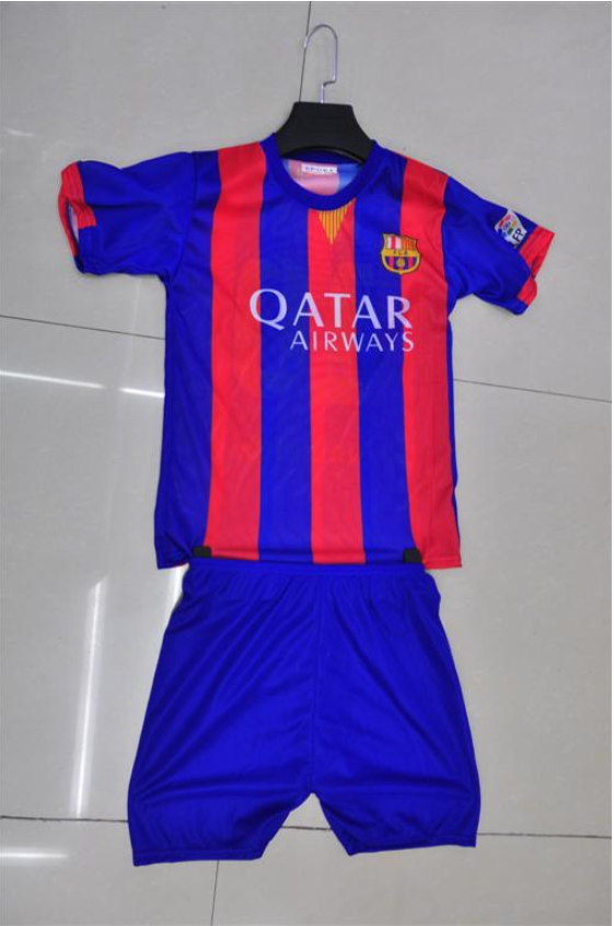 مشجعي كرة القدم في برشلونة يحبون مشجعي كرة القدم detail image 2
