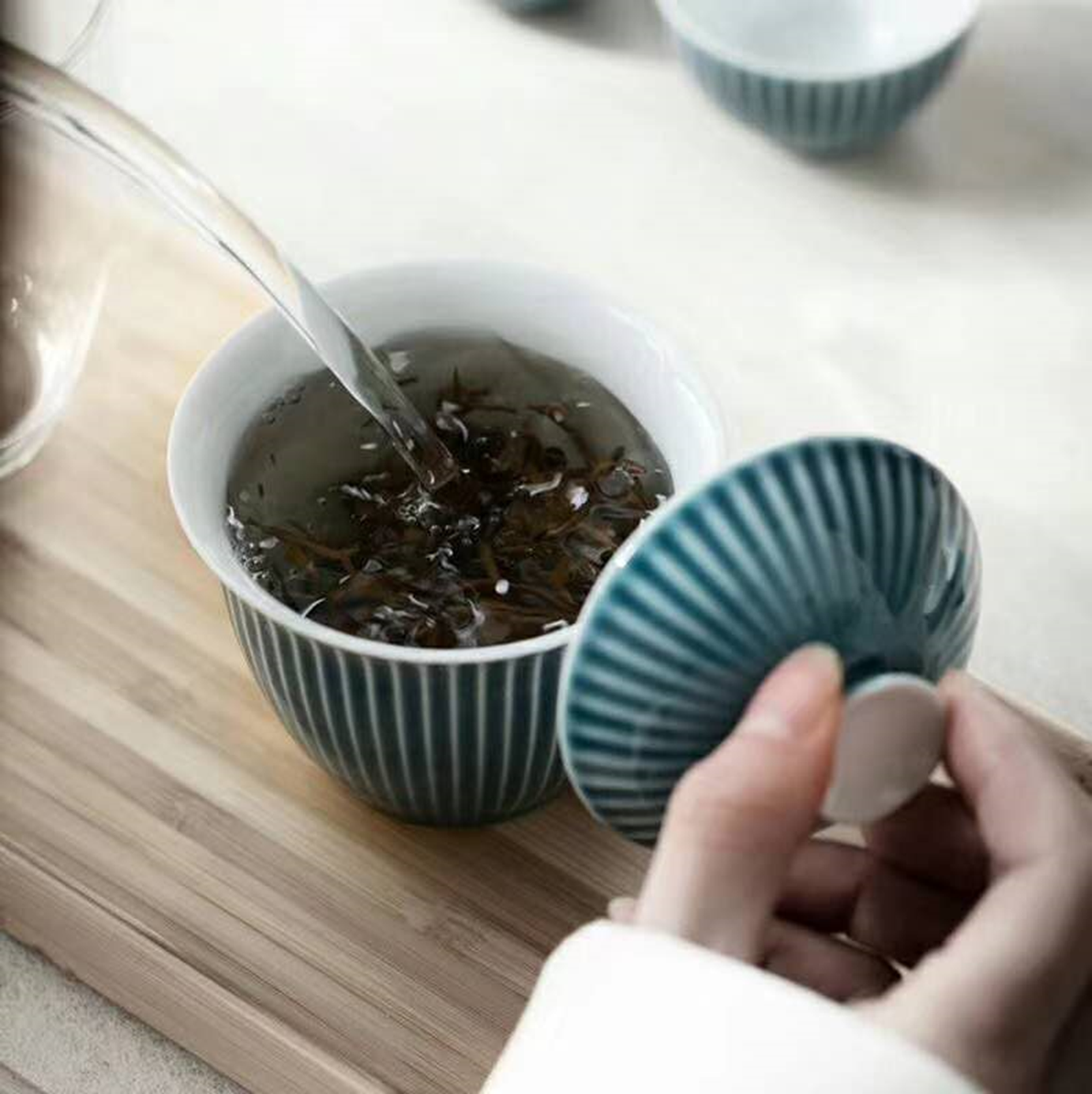 Yiwu's fine decorative handicrafts and tea sets detail image 3