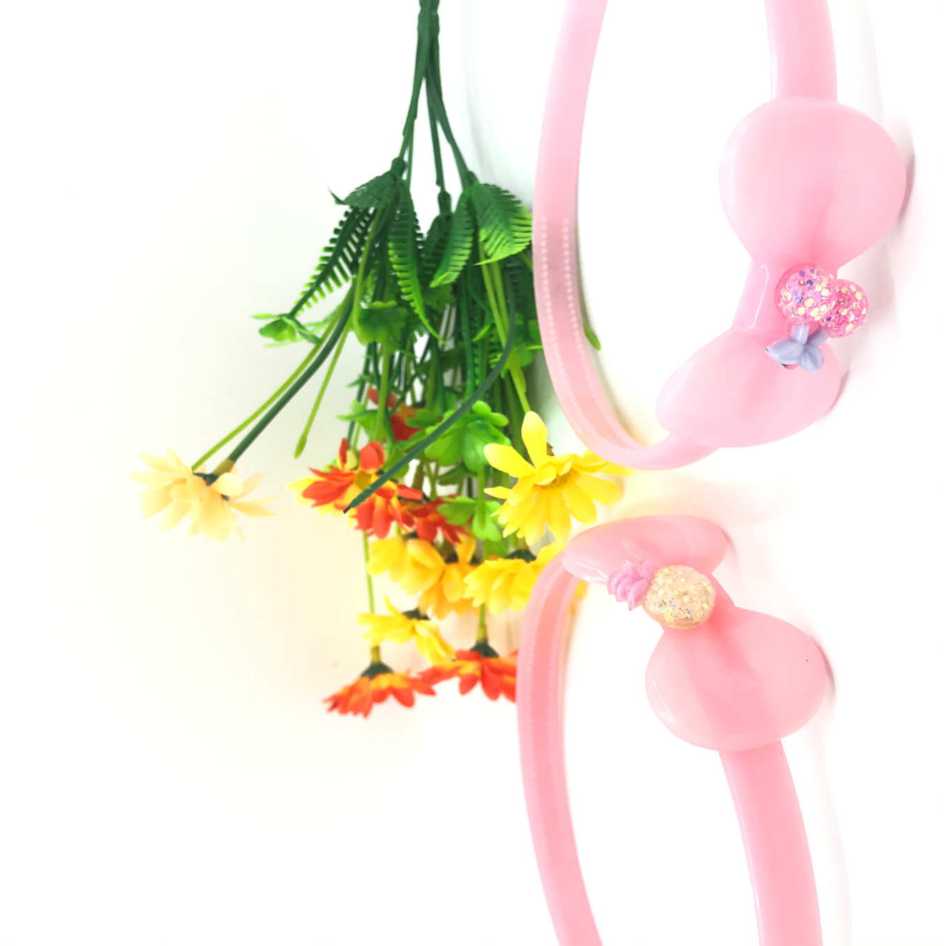 Yiwu quality children's headclips, hair bands and bow ties with cartoon stickers detail image 2