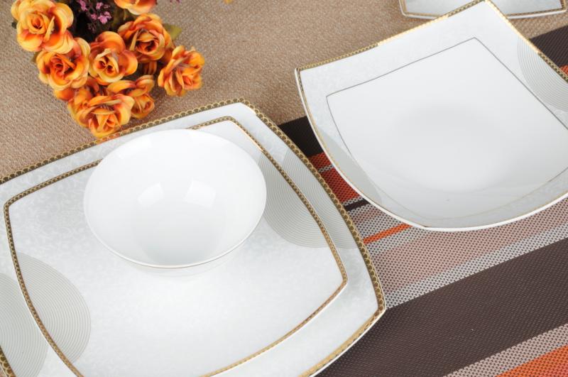 61头真骨瓷高档西餐具（雪山飞狐），每箱一套详情图3