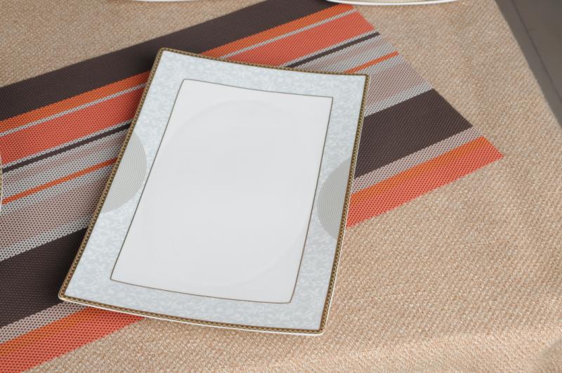 61头真骨瓷高档西餐具（雪山飞狐），每箱一套详情图7