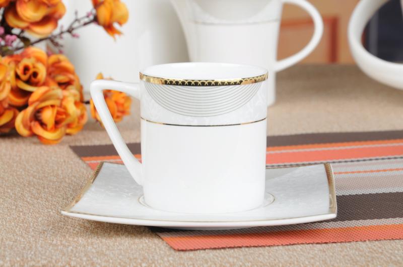 61头真骨瓷高档西餐具（雪山飞狐），每箱一套详情图5