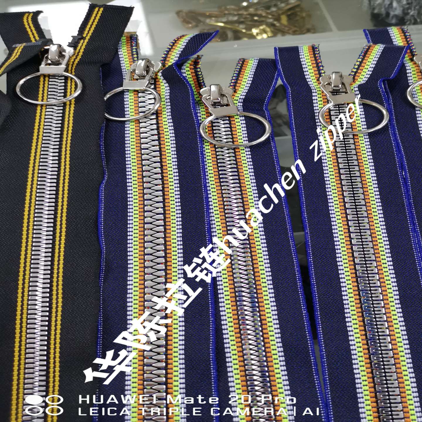 5 Resin Gold Plated Striped Cloth Zipper Application Scenario