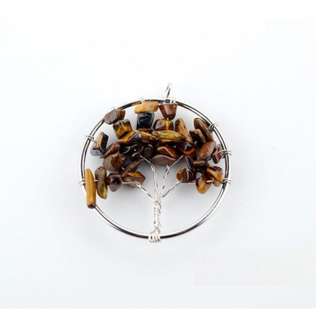 Factory direct sales of natural stone, raw stone, agate, life tree pendants, crushed stone crystal necklaces, exported to Europe and America undefined