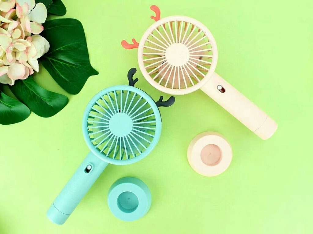 Spray fan Spray mini fan USB Fan Portable fan desktop humidifier available in stock