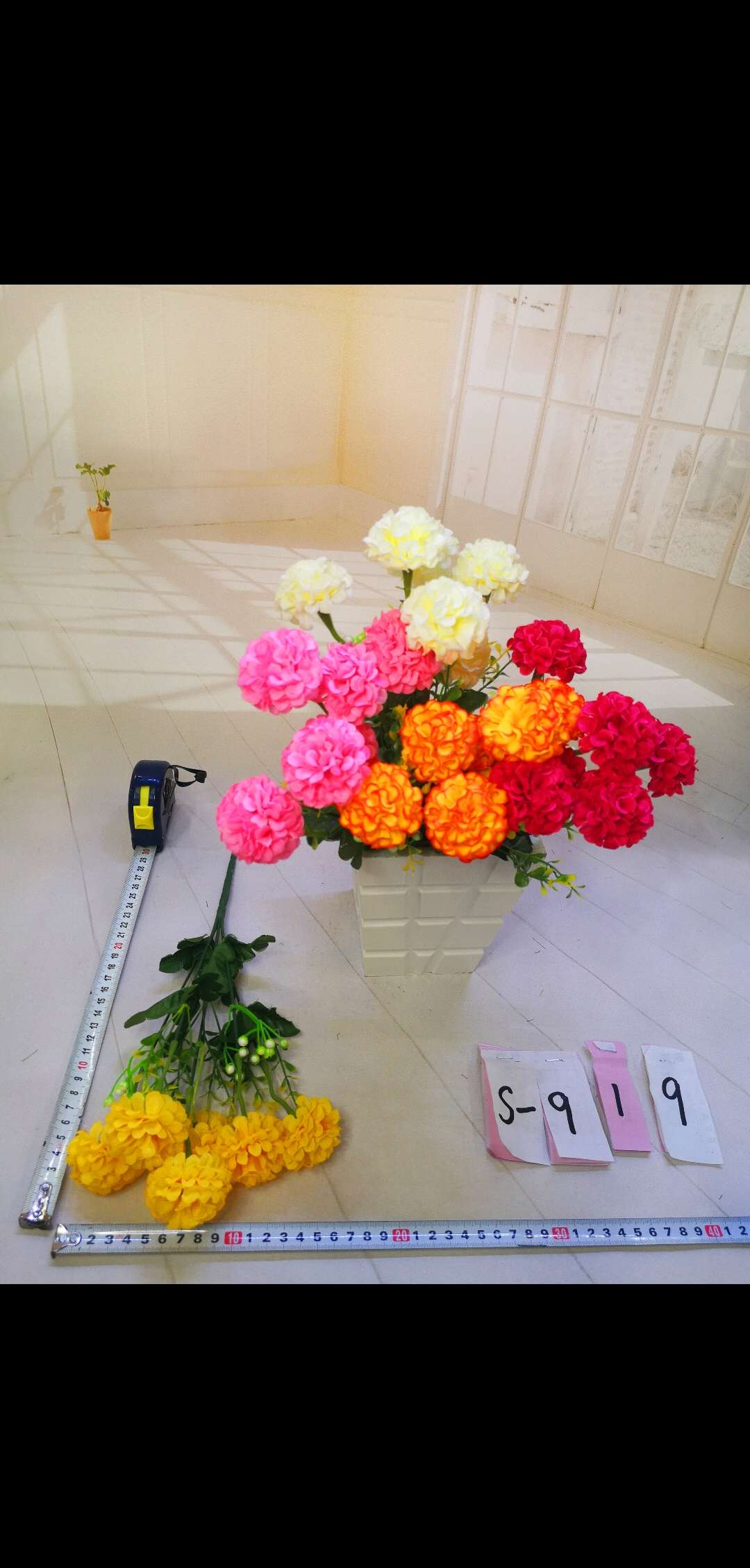 Five-headed curved tube chrysanthemums