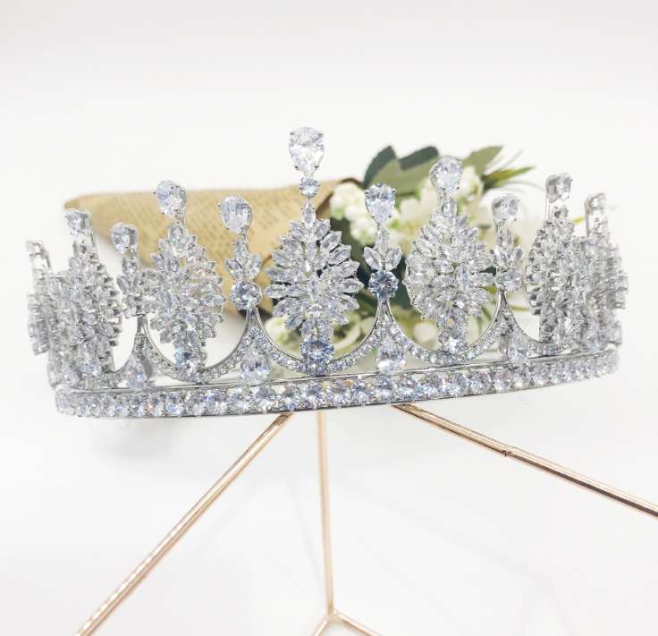 New Europe and the United States luxury classic high quality real zircon handmade inlaid queen hearpiece bride crown beauty crown