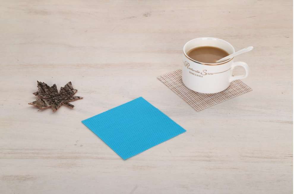 Solid color table mat, heat insulation mat, coaster, pvc anti-slip, waterproof, easy to wash, quick toasting mat wholesale from the manufacturer Specification image