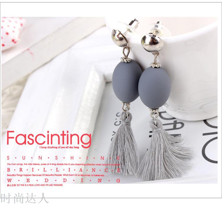 New trendy and fashionable tassel style rubber olive bead platinum plate needle stud earrings and earrings Specification image