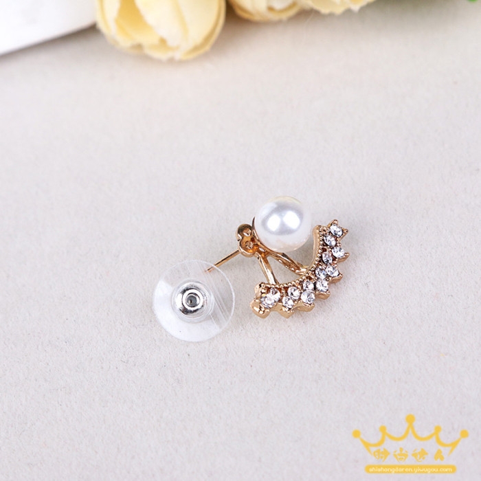Korean version pearl and diamond earrings, earrings, earrings, and a row of pearl stud earrings undefined