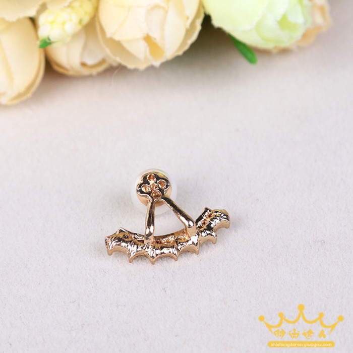 Korean version pearl and diamond earrings, earrings, earrings, and a row of pearl stud earrings undefined