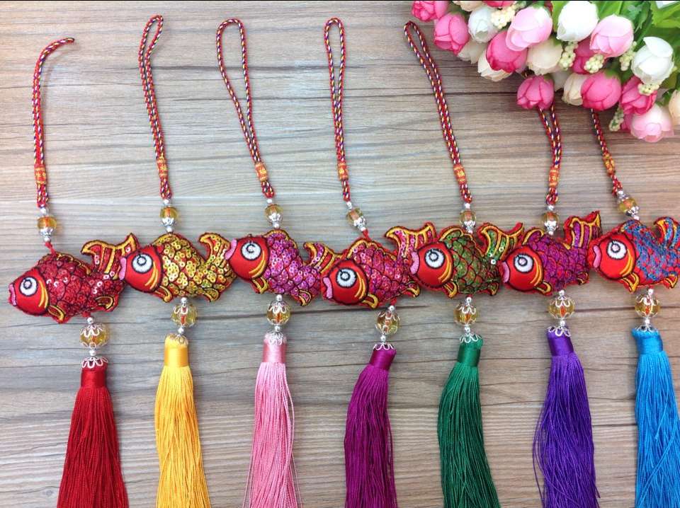 Beads, glitter, small fish car bag hanging ornaments Chinese wind accessories Dragon Boat Festival sachets wholesale multi-color optional thumbnail