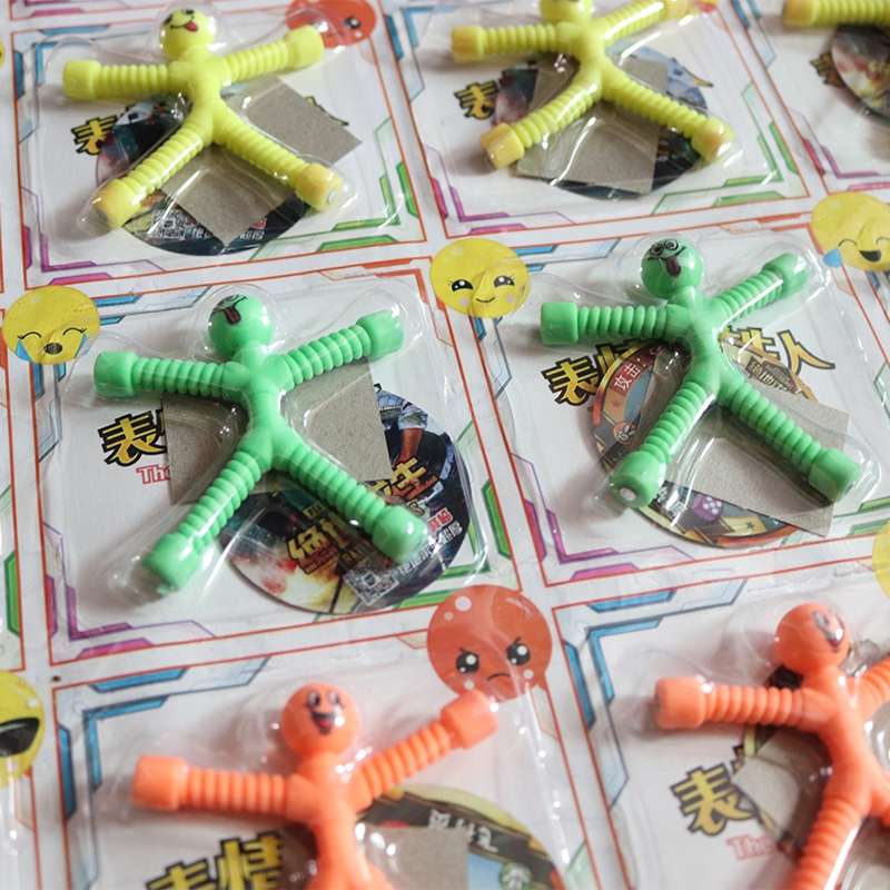 New best-selling children's product: 1 yuan, 24 pieces. Fun and expressive magnetic iron man school boys' peripheral hanging board toys details Picture