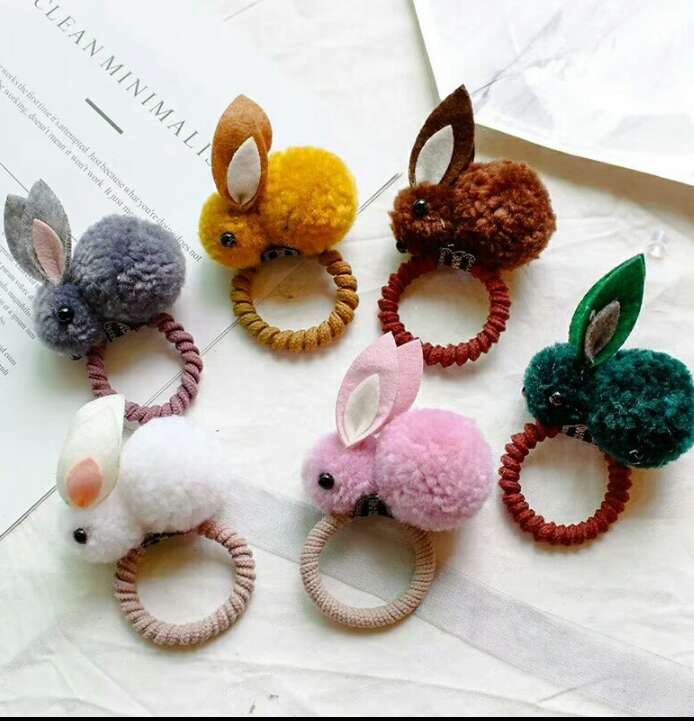 毛绒兔子细节图