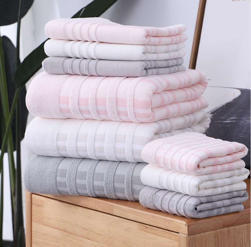 Tuo-ou textile factory direct sales 8901 first heart bath towel pure cotton gauze bath towel thumbnail