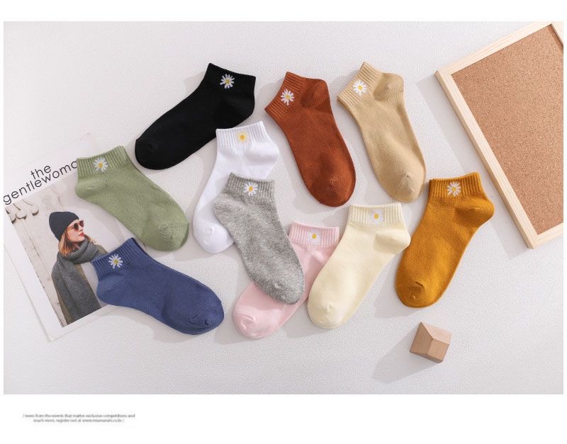 Popular street stall economy bestsellers are on sale at special prices: Xiaozou Ju socks, cotton socks, silk socks, five-finger socks, pile socks, pair socks, short socks, and boat socks Application Scenario