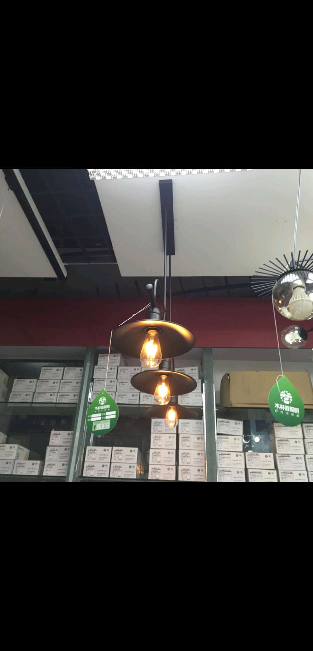 Nordic iron chandelier restaurant lamp details Picture