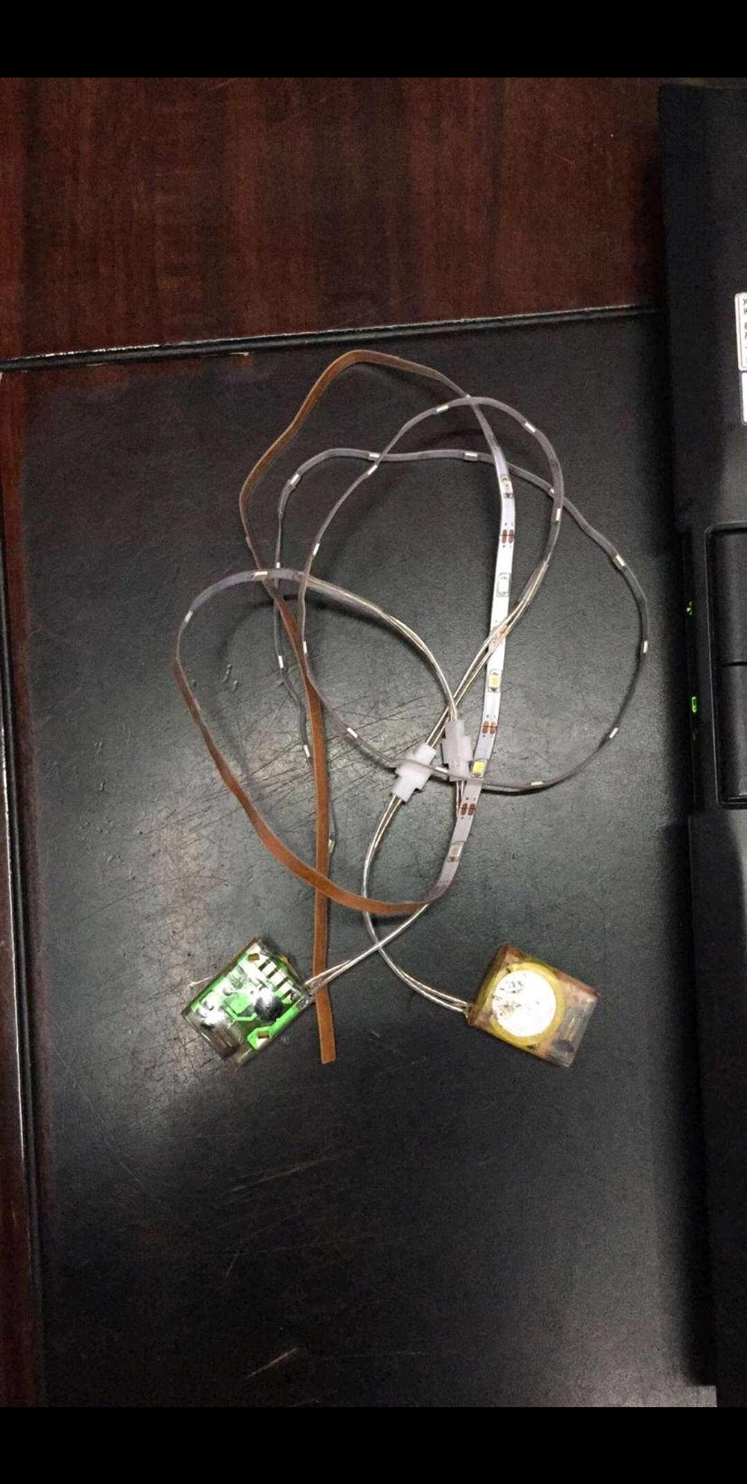 led发光震动鞋灯条灯带闪光鞋灯 振动鞋灯