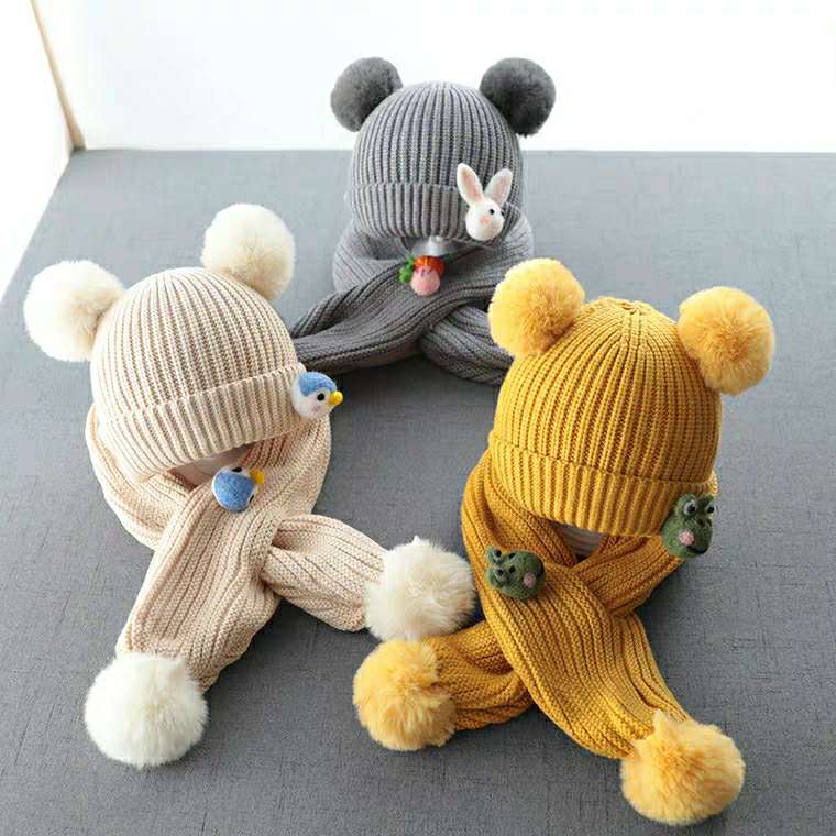 Baby baby ear protection wool hat and scarf set, can still love small animal double ball style thumbnail
