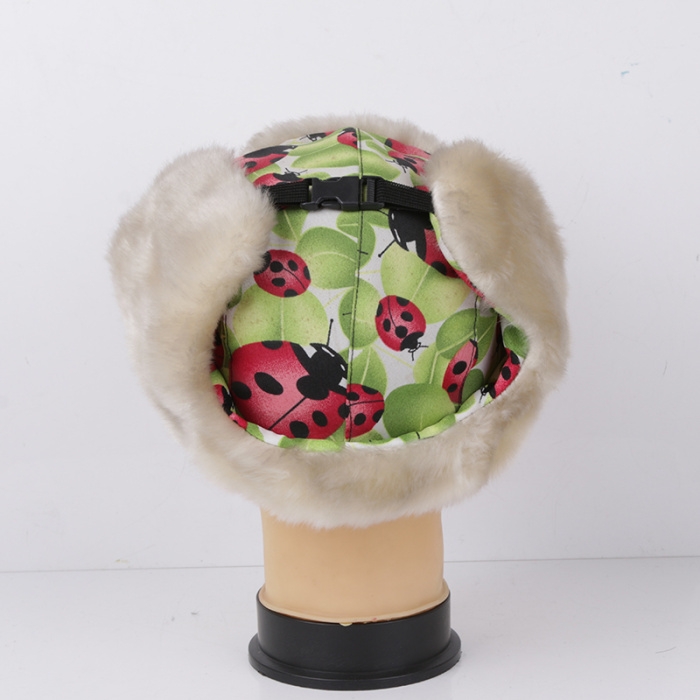 Children's Lei Feng hats, ear-protecting hats, snow and wind hats, and woolen hats Application Scenario
