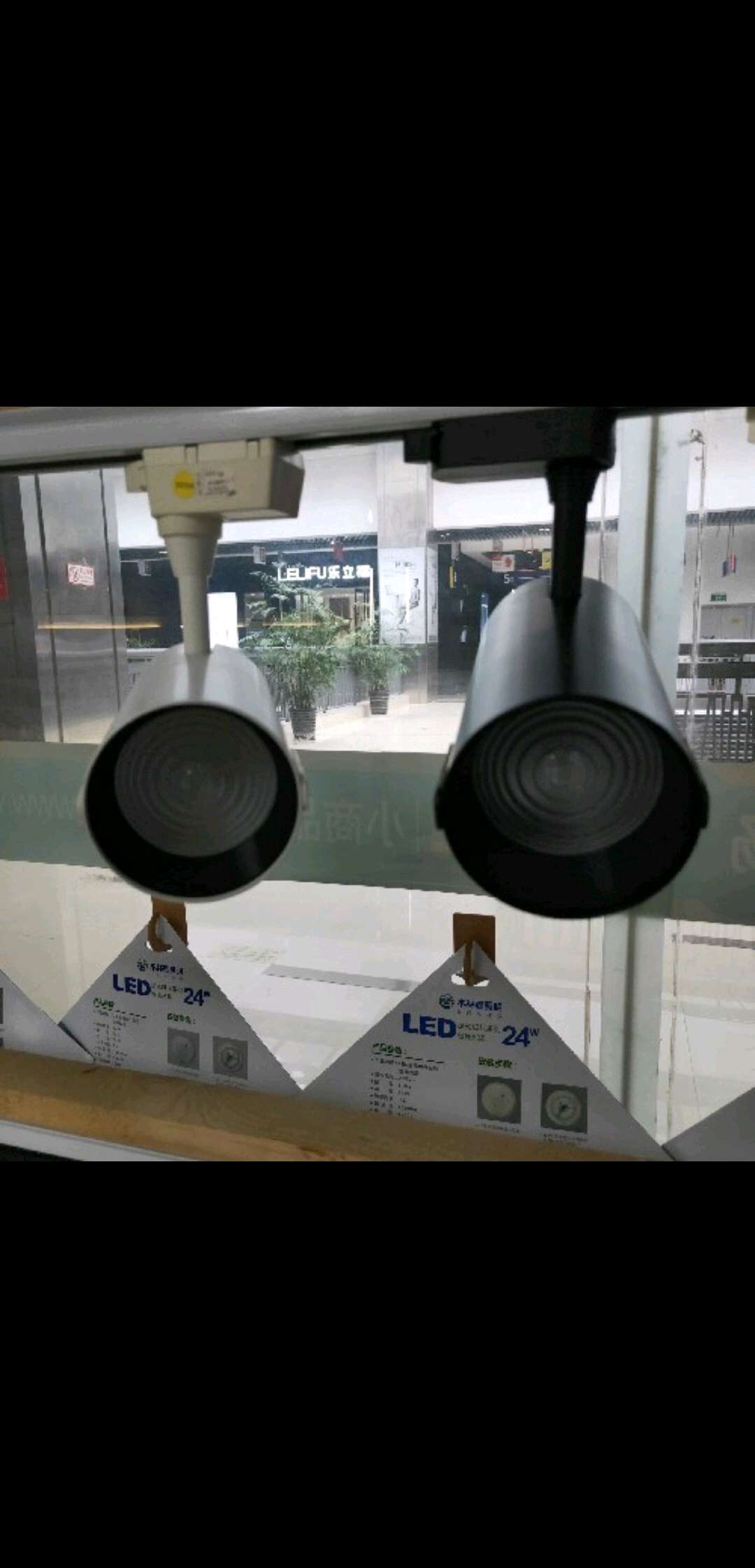 LED30W dimmable spotlight, special track spotlight for shoe and clothing specialty stores details Picture