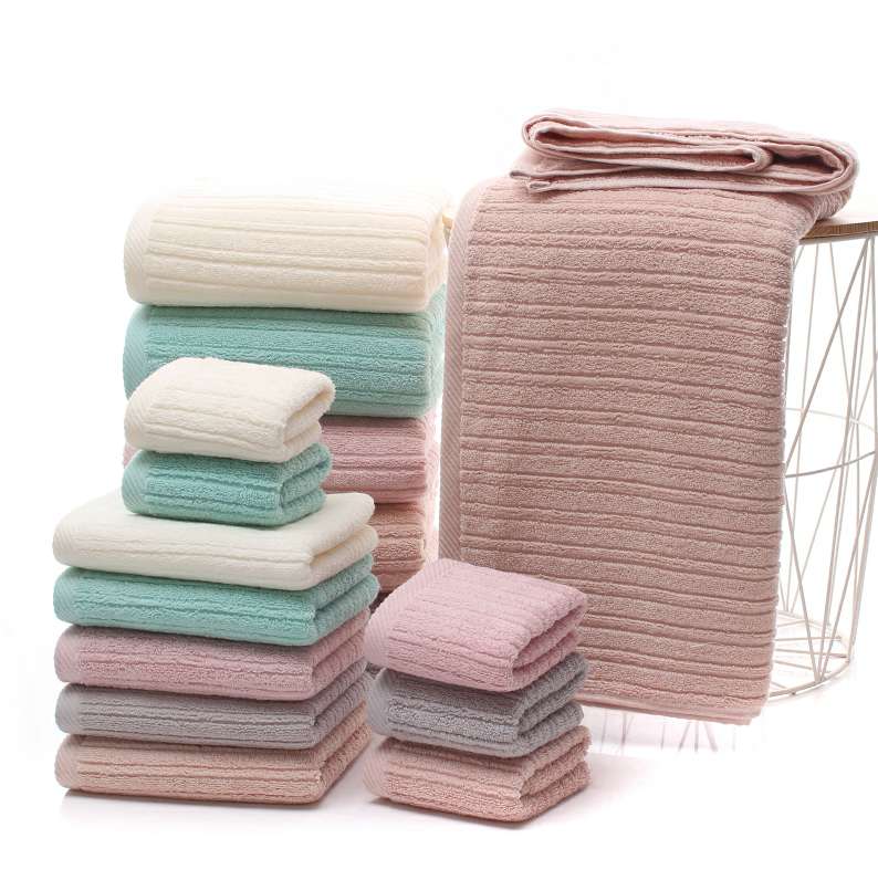 "Love Yourself, Love Your Family, Factory Direct Sale 8537 Wilderness Wind Bath Towel, Pure cotton Premium Bath towel.