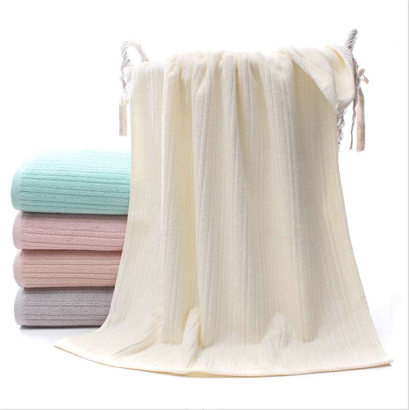 "Love Yourself, Love Your Family, Factory Direct Sale 8537 Wilderness Wind Bath Towel, Pure cotton Premium Bath towel. details Picture