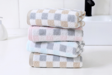 "Love Yourself, Love Your Family, Factory Direct Sale 8425 Moka Time Towel, Super Soft Combed Cotton Gift. Application Scenario