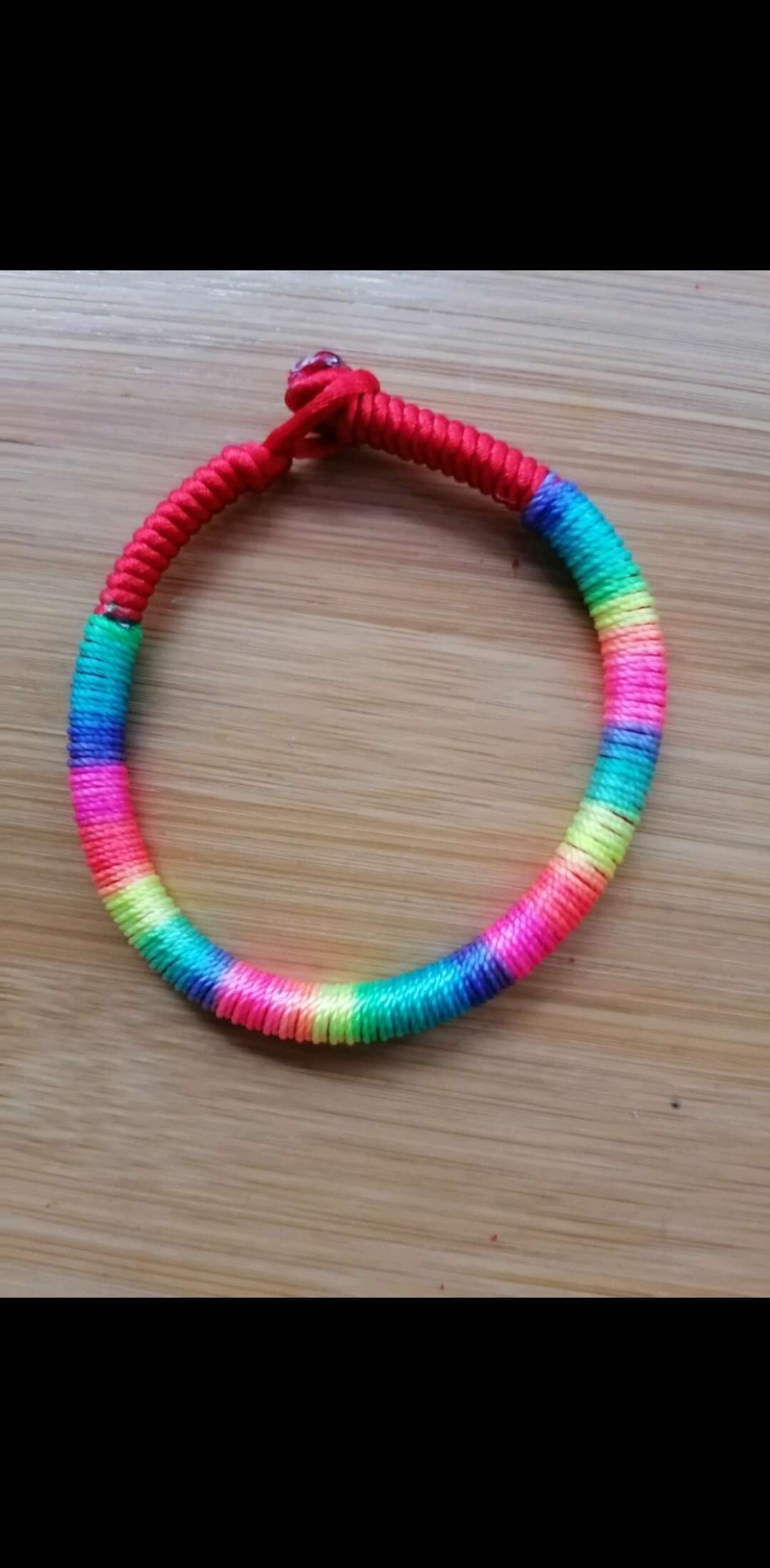 Double-layer thread bracelet