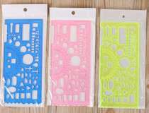 The drawing board is suitable for teachers and students to draw
