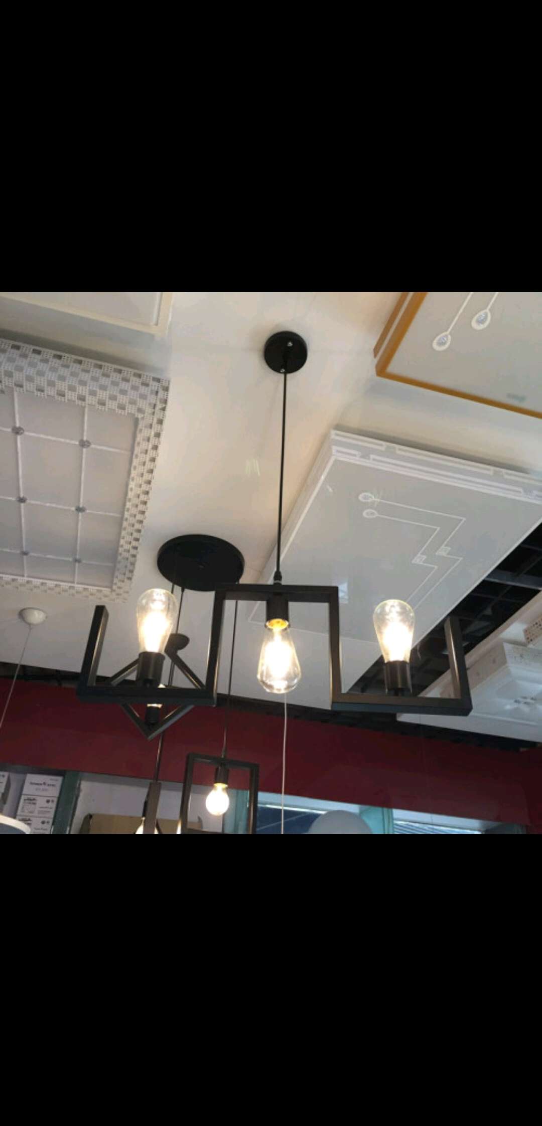 European-style household iron chandeliers, bar table lamps and dining table lamps are simple and elegant Application Scenario