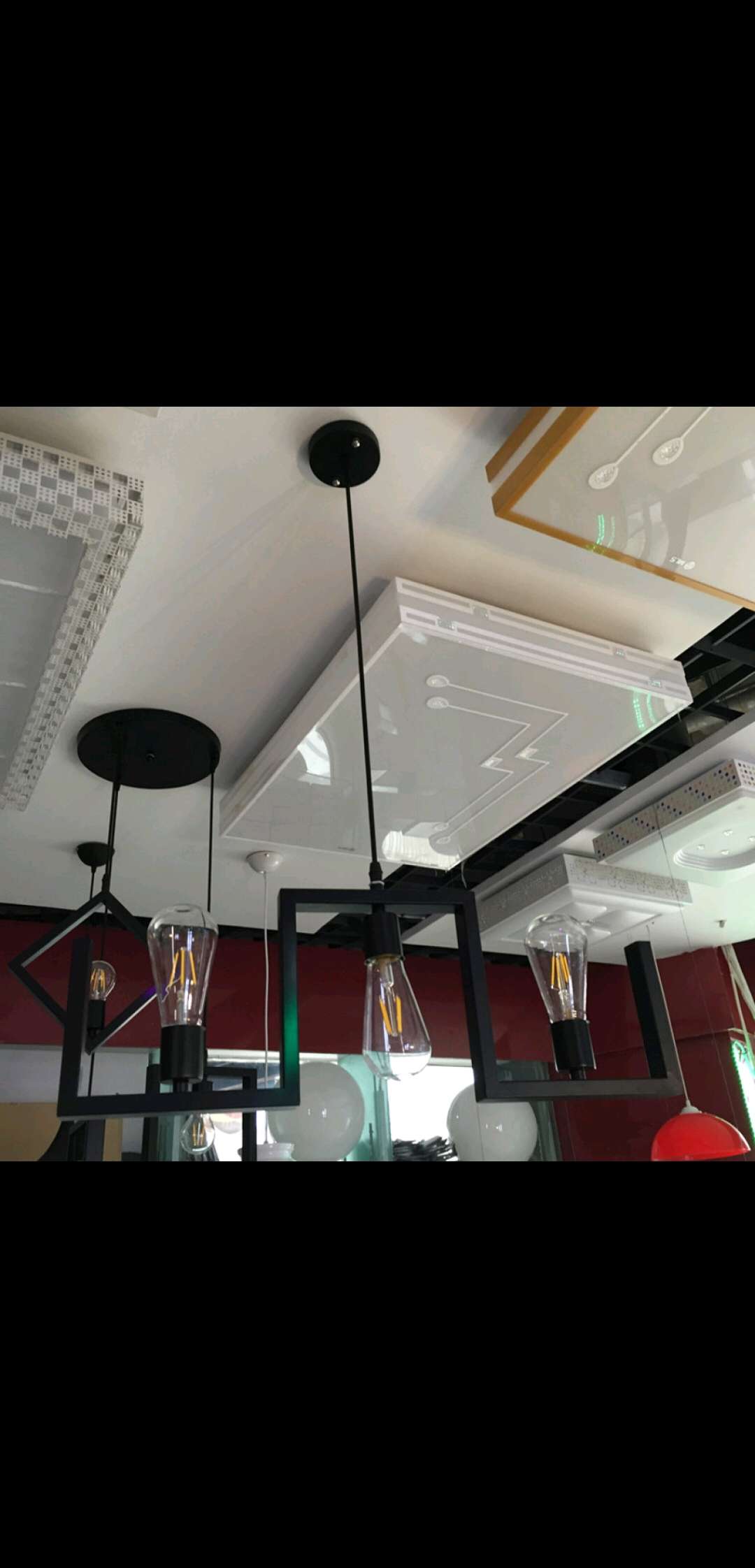 European-style household iron chandeliers, bar table lamps and dining table lamps are simple and elegant Item Picture