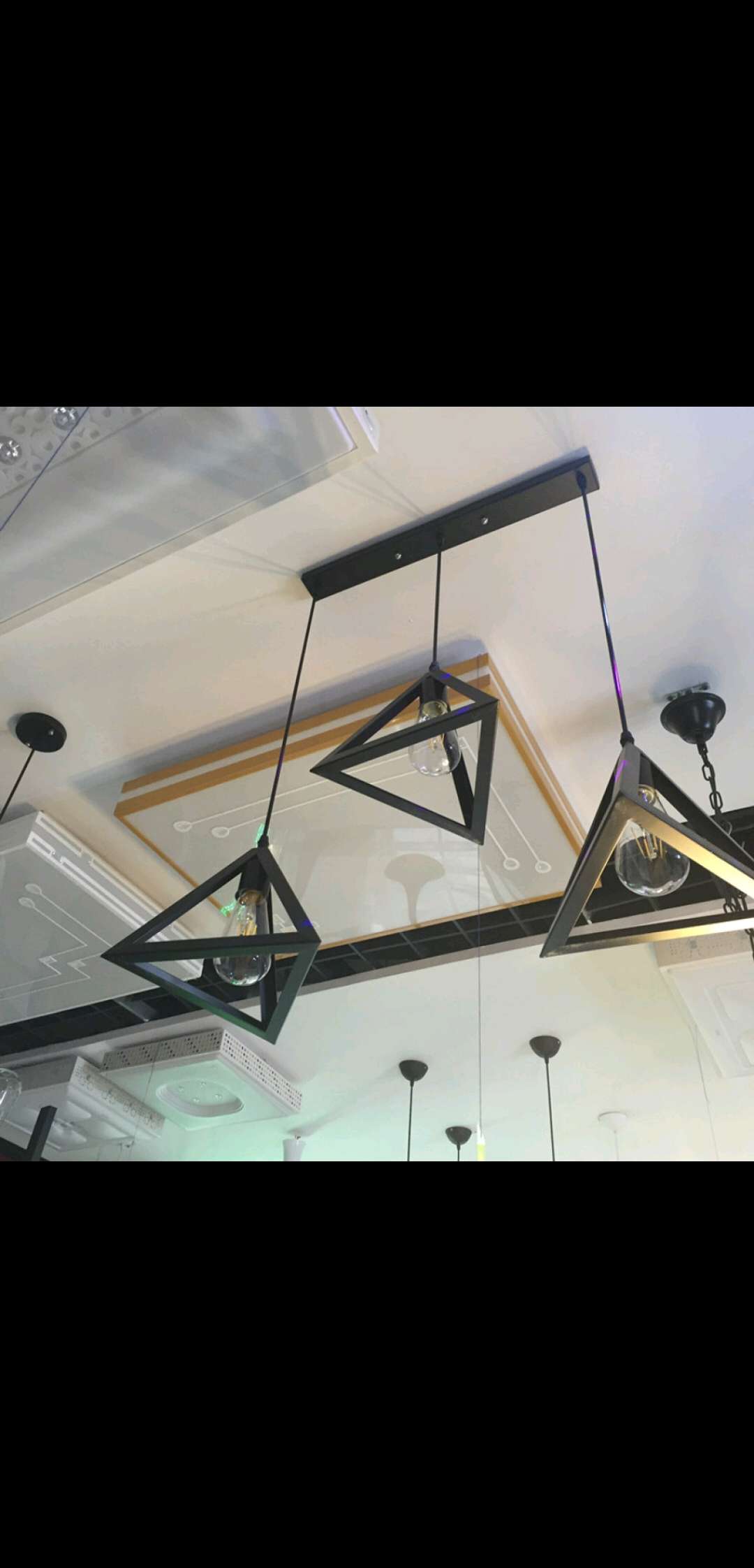 European-style iron chandeliers, bar table lamps, and various tea restaurant chandeliers Item Picture