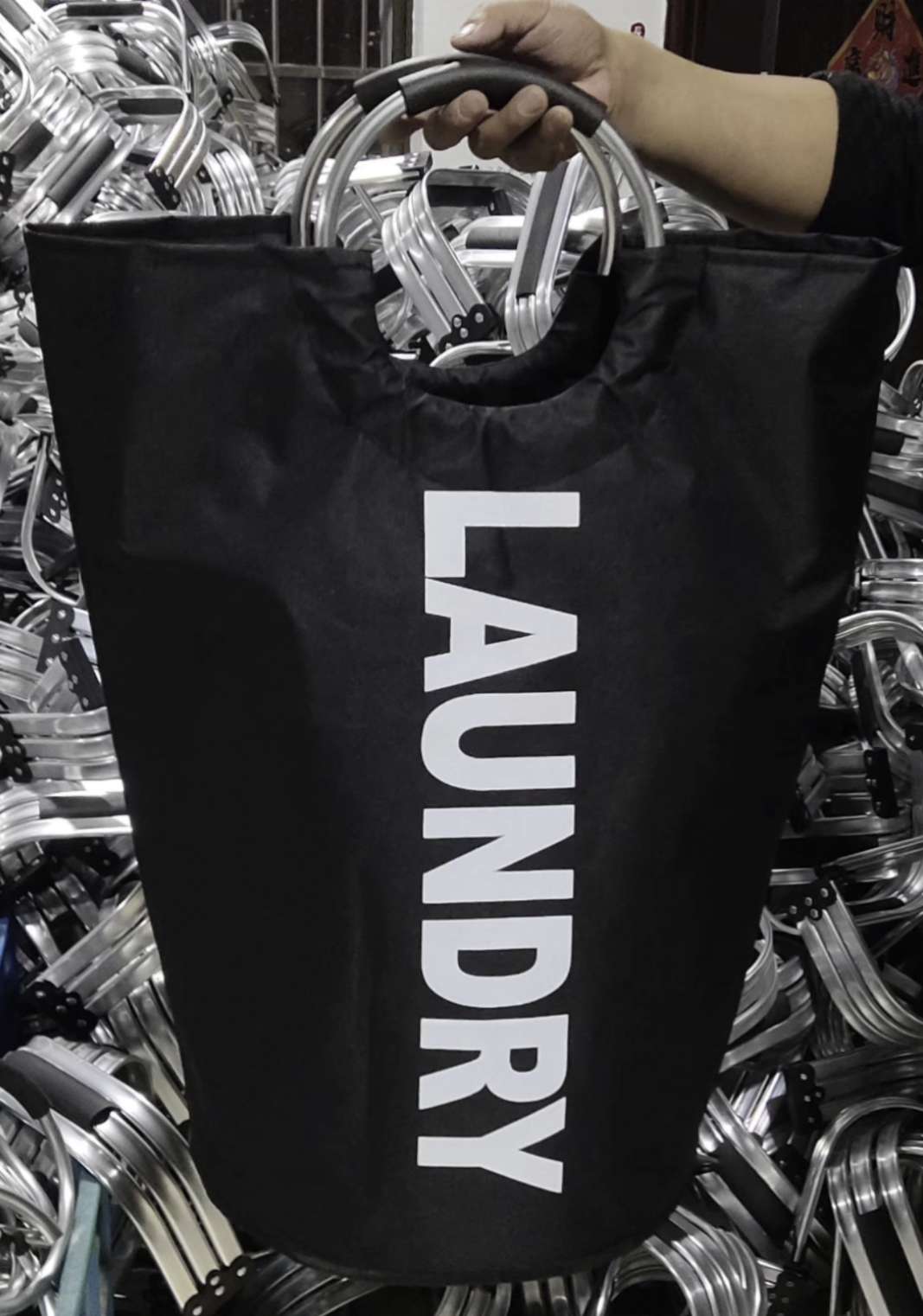 Aluminum tube hand canvas bag laundry basket folding bathroom laundry basket dustproof bag thumbnail
