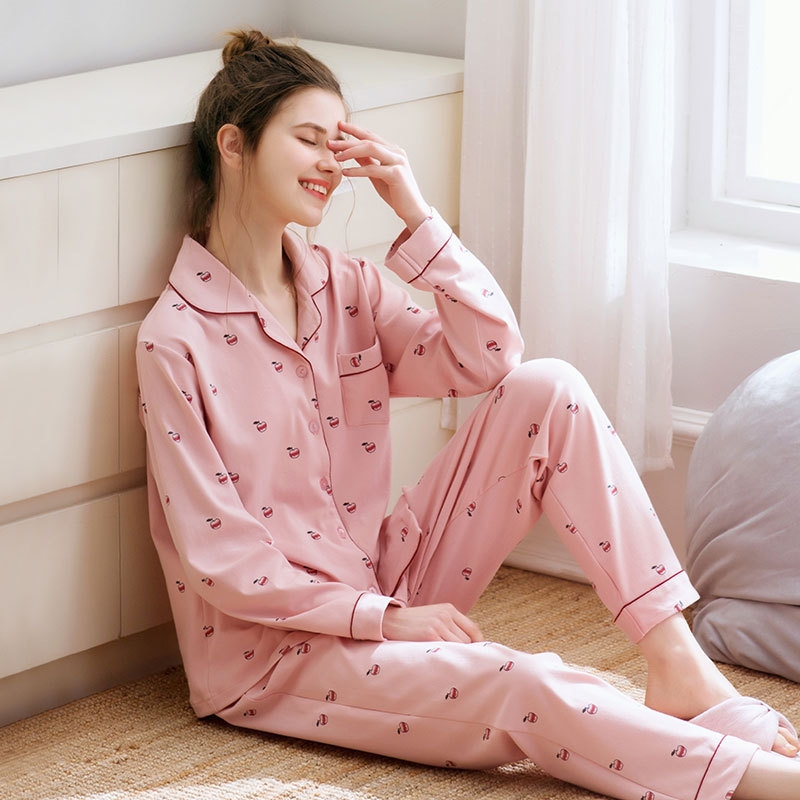 You can go outside and wear the 2020 new trendy two-piece long-sleeved cardigan and pajamas for spring, autumn and winter Application Scenario