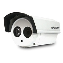 海康威视 监控摄像头700线DS-2CE16A2P-IT3P 高清模拟红外摄像机