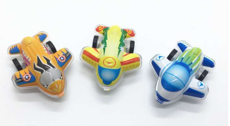 Solid-color small aircraft