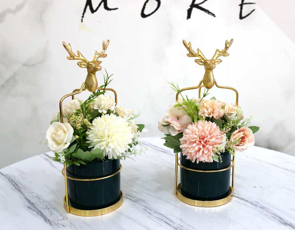 Hanlv Factory Direct sales of creative ironwork deer head artificial flowers, artificial flowers, potted plants and bonsai Application Scenario