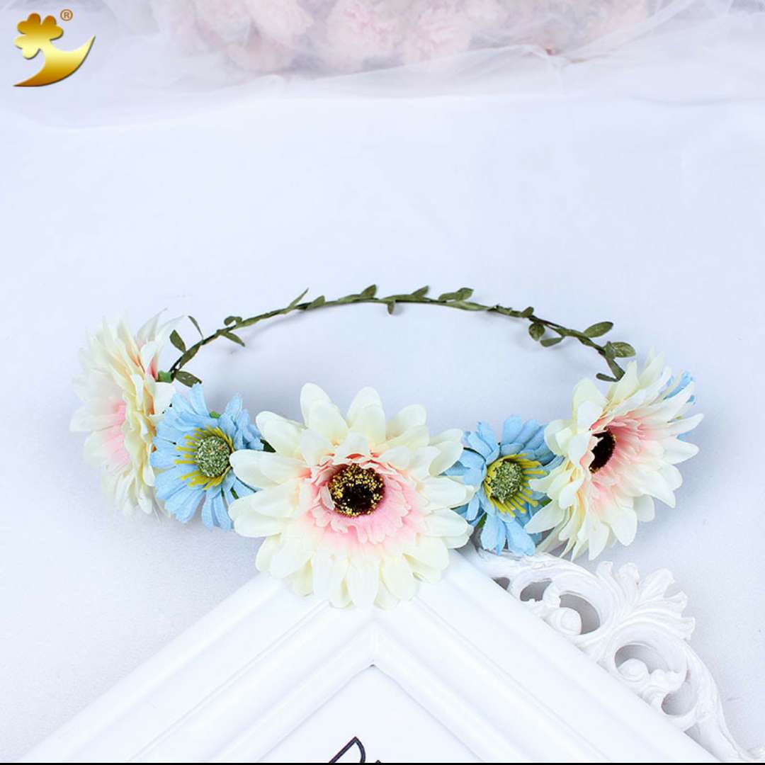 Crepe Daisy half ring