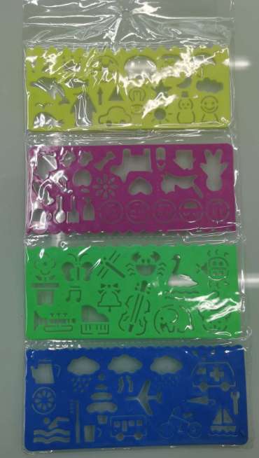 A 1-4 means of transport ruler, suitable for teachers and students drawing