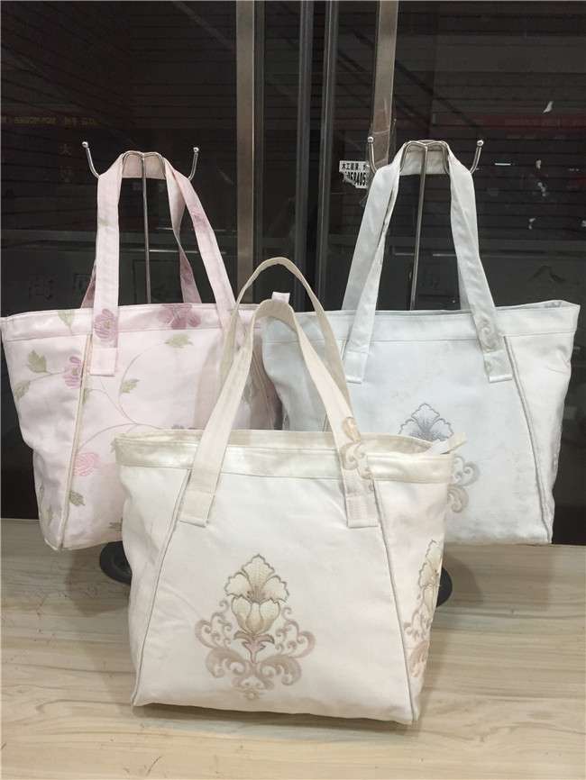 民族风绣花布包刺绣淡雅素色女包