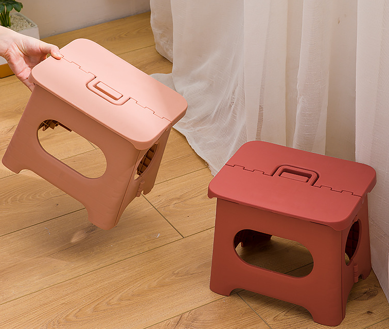 Train stool, folding stool, portable plastic kindergarten chair, outdoor adult household gift small stool detail image 2