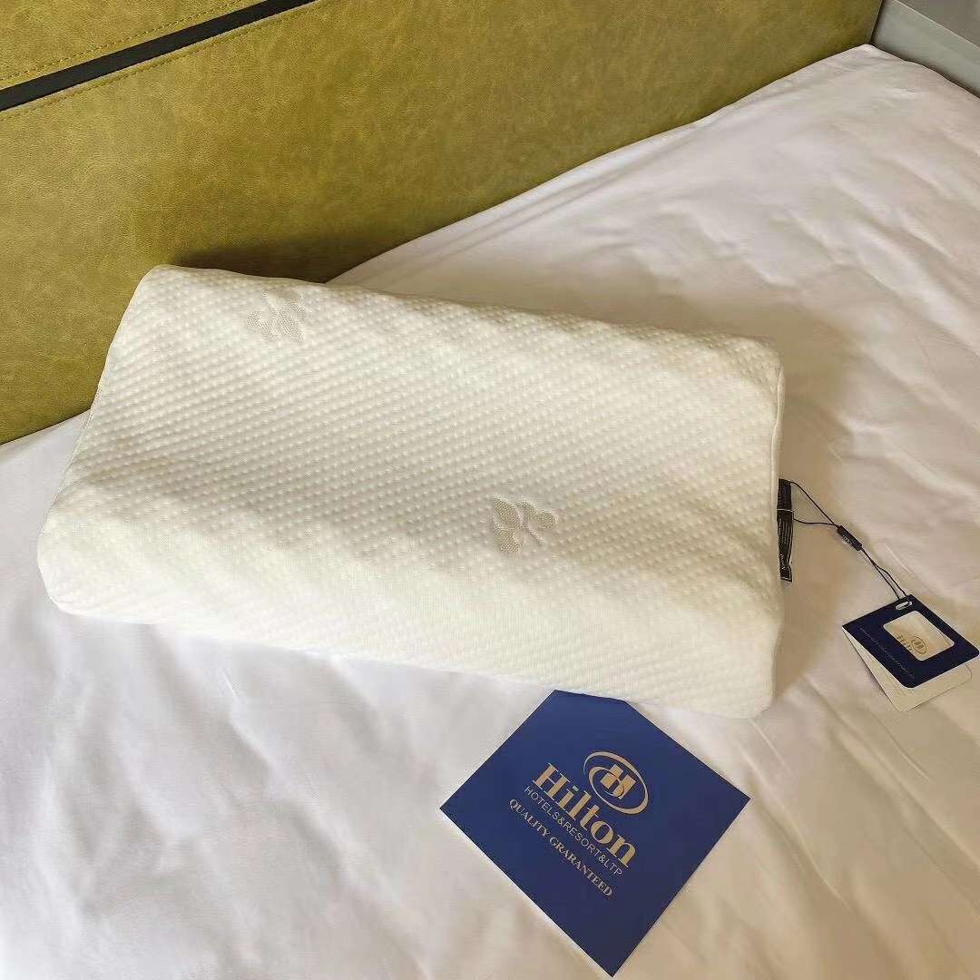 盛世希尔顿泰国乳胶枕头进口枕芯单人家用原装天然橡胶枕护颈
