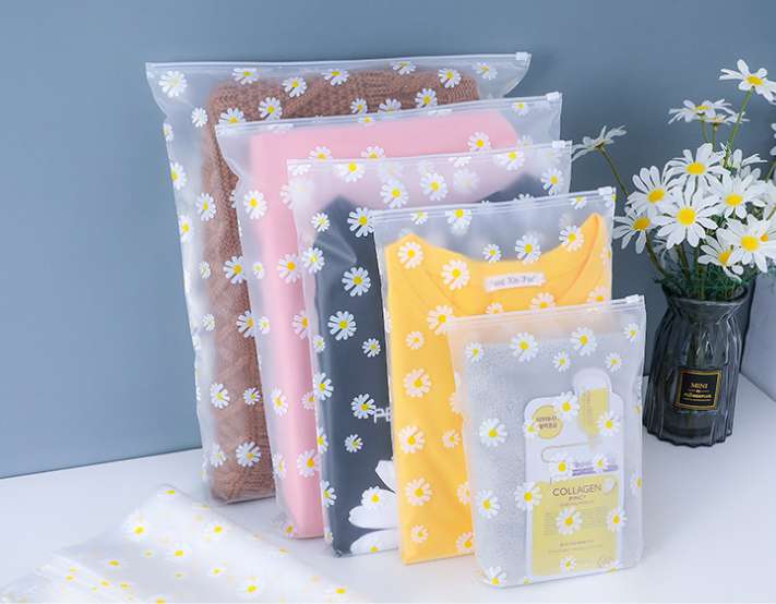 Wholesale in stock, universal printed Daisy zipper bags, simple frosted bags, semi-transparent and customizable details Picture