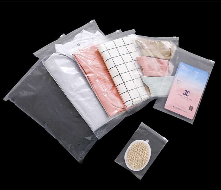 Wholesale frosted zipper bags, underwear and clothing packaging bags, new material plastic self-sealing bags, children's clothing zipper bags, universal stock detail image 9