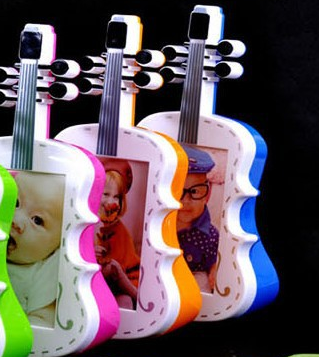 Creative cartoon multi-functional guitar photo frame, violin piggy bank, 5-inch kindergarten gift photo frame, piggy bank detail image 1
