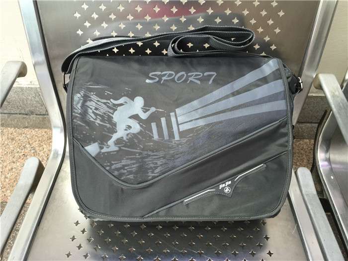 防泼水牛津料实用大单肩斜挎包产品图