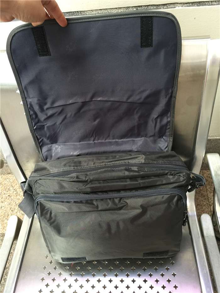 防泼水牛津料实用大单肩斜挎包详情图1