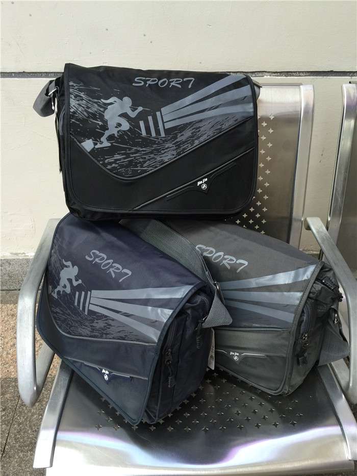 防泼水牛津料实用大单肩斜挎包